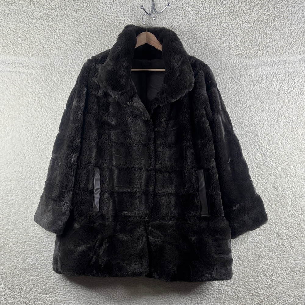 NWOT Nina Leonard Womens Espresso Horizontal Stripe Faux Fur Teddy Jacket Size M - Picture 1 of 15